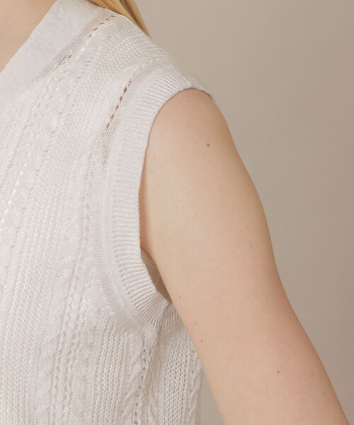 MACKINTOSH LONDON（マッキントッシュ ロンドン）の「【婦人画報4月号掲載】ラスターリネンニットベスト（ベスト・レディース・ライトグレー・38）」の8枚目の写真