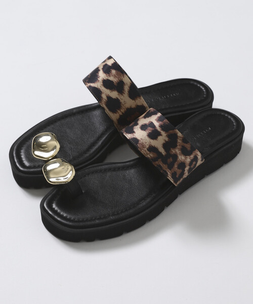ATELIER BRUGGE（アトリエブルージュ）の「ATELIER BRUGGE/アトリエブルージュ メタルプレート フラット トングサンダル / 2.5cmソール (22.5cm～24.5cmサイズ展開)（サンダル・レディース・レオパード/ブラック・SMALL/MEDIUM/LARGE）」の18枚目の写真