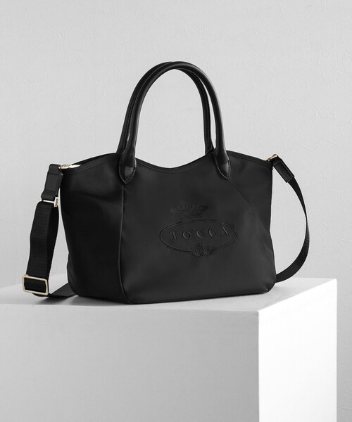 TOCCA(トッカ)の「TOUCH OF CRESTA NYLON TOTE ナイロントートバッグ(トートバッグ・レディース・レッド系/ライトグレー系/ネイビー系/ブラック系・F)」の1枚目の写真