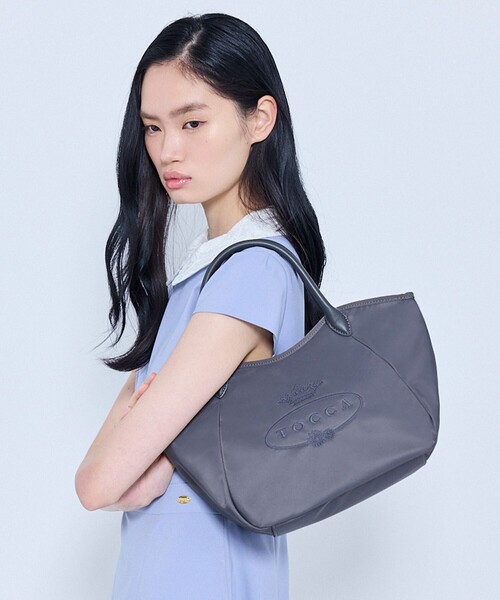 TOCCA(トッカ)の「TOUCH OF CRESTA NYLON TOTE ナイロントートバッグ(トートバッグ・レディース・レッド系/ライトグレー系/ネイビー系/ブラック系・F)」の12枚目の写真