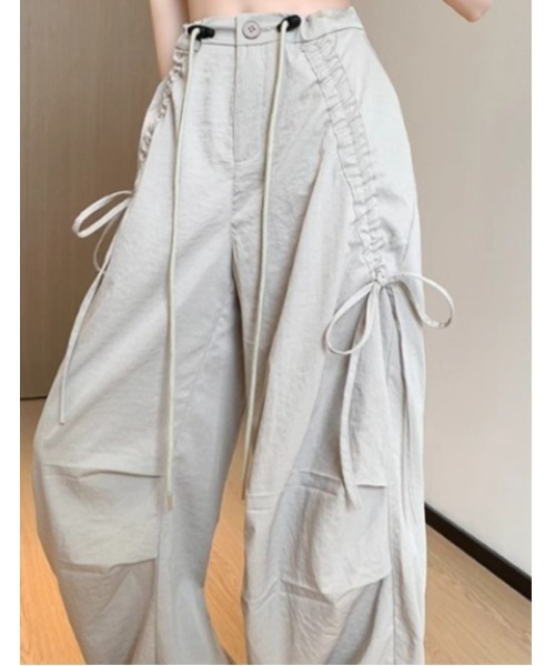 LAUTRE COTE(ロウトレコウト)の「ドローコードイージーパンツ(カーゴパンツ・レディース・ブラック/グレー・X-LARGE/LARGE/MEDIUM/SMALL)」の20枚目の写真