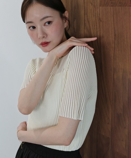 J by blue(ジェイバイブルー)の「ボートネックシアーリブニット(ニット/セーター・レディース・ブラック/ブルー/オフホワイト・MEDIUM)」の5枚目の写真