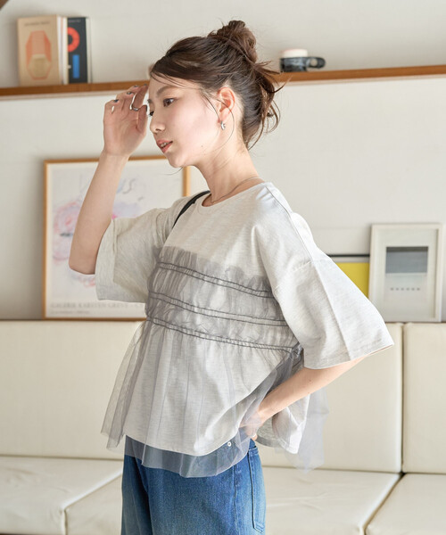 FREAK'S STORE(フリークスストア)の「限定展開 チュール フリル ドッキング 半袖 Tシャツ(Tシャツ/カットソー・レディース・チャコールグレー/ナチュラル/オフホワイト/ライトグレー/ブラック・フリ-)」の4枚目の写真