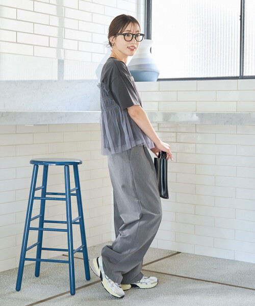 FREAK'S STORE(フリークスストア)の「限定展開 チュール フリル ドッキング 半袖 Tシャツ(Tシャツ/カットソー・レディース・チャコールグレー/ナチュラル/オフホワイト/ライトグレー/ブラック・フリ-)」の14枚目の写真