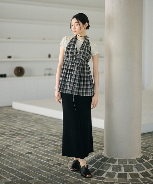 LAULEN（ローレン）の「check halter neck flare tops /チェック柄ホルターネックフレアノースリトップス（その他トップス・レディース・ブルー/ブラック・FREE）」の21枚目の写真
