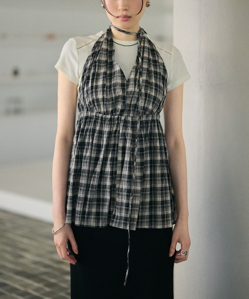 LAULEN（ローレン）の「check halter neck flare tops /チェック柄ホルターネックフレアノースリトップス（その他トップス・レディース・ブルー/ブラック・FREE）」の18枚目の写真