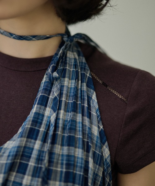 LAULEN（ローレン）の「check halter neck flare tops /チェック柄ホルターネックフレアノースリトップス（その他トップス・レディース・ブルー/ブラック・FREE）」の10枚目の写真
