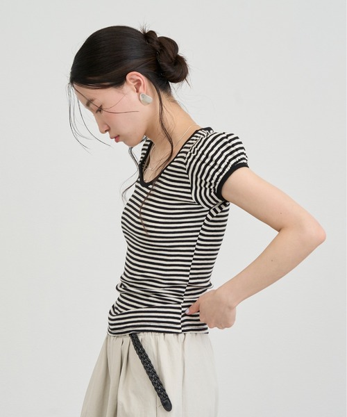 NUJOH(ヌゾ)の「Slim Border Short Sleeve Top / スリムボーダーショートスリーブトップ(Tシャツ/カットソー・レディース・グレー/ブラック・FREE)」の19枚目の写真