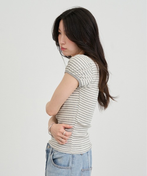 NUJOH(ヌゾ)の「Slim Border Short Sleeve Top / スリムボーダーショートスリーブトップ(Tシャツ/カットソー・レディース・グレー/ブラック・FREE)」の7枚目の写真