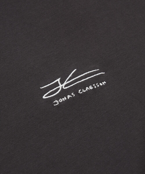 Jonas Claesson（ジョナスクレアッソン）の「JONAS CLAESSON/ジョナス クレアッソン Whale Shark Short Sleeve Tee/ホエールシャーク バックプリント Tシャツ（Tシャツ/カットソー・メンズ・ライトグレー/ホワイト/ブラック・LARGE/MEDIUM）」の7枚目の写真