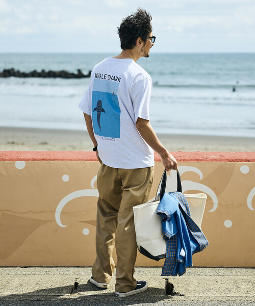 Jonas Claesson（ジョナスクレアッソン）の「JONAS CLAESSON/ジョナス クレアッソン Whale Shark Short Sleeve Tee/ホエールシャーク バックプリント Tシャツ（Tシャツ/カットソー・メンズ・ライトグレー/ホワイト/ブラック・LARGE/MEDIUM）」の19枚目の写真