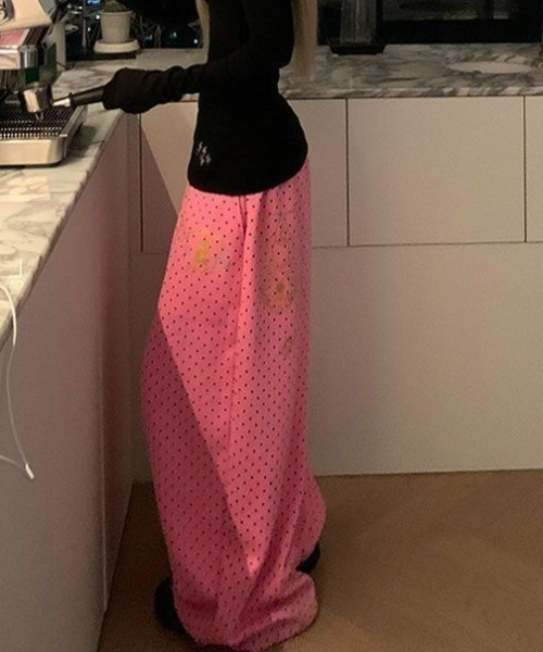 Vipoa（ヴィポア）の「Polka dot wide sweat pants（スウェットパンツ・レディース・ピンク/ライトイエロー・FREE）」の17枚目の写真