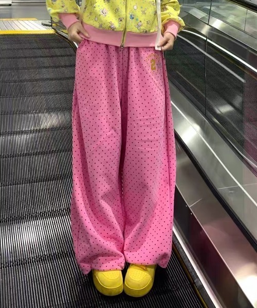 Vipoa（ヴィポア）の「Polka dot wide sweat pants（スウェットパンツ・レディース・ピンク/ライトイエロー・FREE）」の6枚目の写真