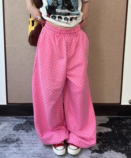 Vipoa（ヴィポア）の「Polka dot wide sweat pants（スウェットパンツ・レディース・ピンク/ライトイエロー・FREE）」の4枚目の写真