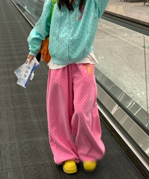 Vipoa（ヴィポア）の「Polka dot wide sweat pants（スウェットパンツ・レディース・ピンク/ライトイエロー・FREE）」の14枚目の写真