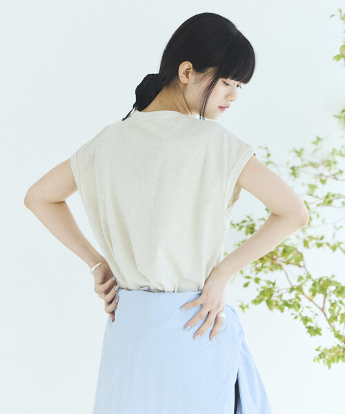 Firsthand(ファーストハンド)の「MA Firsthand/マ ファーストハンド ベーシック ロゴ フレンチスリーブ Tシャツ / BASIC LOGO FRENCH SLEEVE TEE(Tシャツ/カットソー・レディース・レッド/ブラウン/チャコールグレー/オフホワイト・FREE)」の22枚目の写真