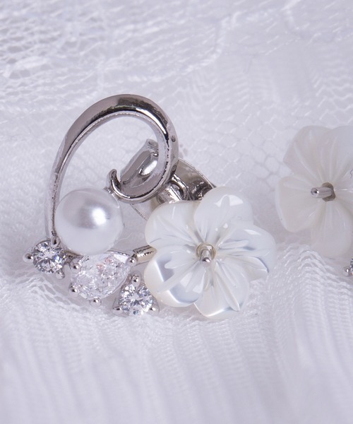 Peony(ピオニー)の「【Peony/ピオニー】デコハートデザインピアス(ピアス(両耳用)・レディース・ゴールド/シルバー/ピンクゴールド・FREE)」の7枚目の写真