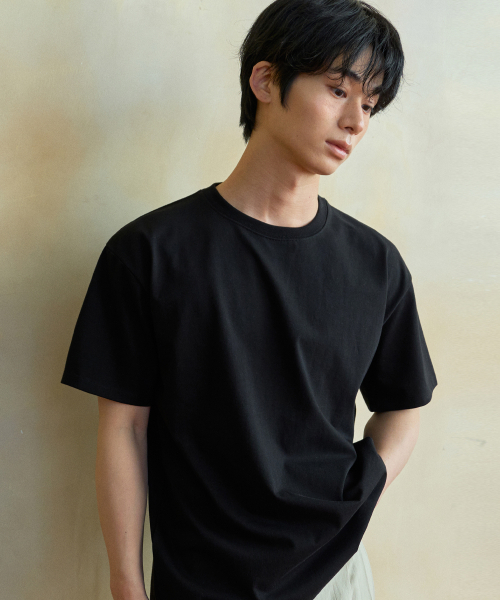 WEDNESDAY OASIS（ウェンズデーオアシス）の「[Atelier Standard] ハーフラウンドTシャツ_BLACK(WB6TP43)（Tシャツ/カットソー・メンズ・ブラック・MEDIUM/LARGE/X-LARGE）」の2枚目の写真