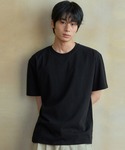WEDNESDAY OASIS（ウェンズデーオアシス）の「[Atelier Standard] ハーフラウンドTシャツ_BLACK(WB6TP43)（Tシャツ/カットソー・メンズ・ブラック・MEDIUM/LARGE/X-LARGE）」の4枚目の写真