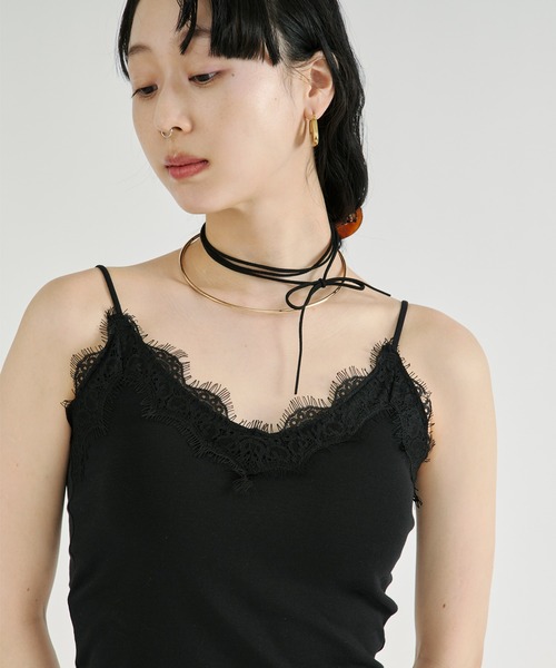 Ezick(エジック)の「Cup in lace trim camisole/カップインレーストリムキャミソール(キャミソール・レディース・ブラック/オフホワイト/ブラック系その他・FREE)」の19枚目の写真