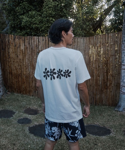 RVCA(ルーカ)の「RVCA メンズ BRYCE BLOOM SS Tシャツ 【2026年夏モデル】(Tシャツ/カットソー・メンズ・オフホワイト/ブラック系その他・SMALL/MEDIUM/LARGE/X-LARGE)」の1枚目の写真