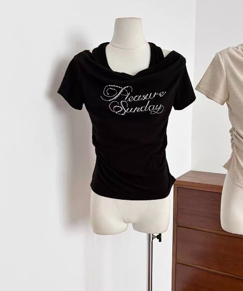 AVYL(アヴィル)の「ラインストーンロゴホルターネック半袖トップス(Tシャツ/カットソー・レディース・ホワイト/ブラック・M)」の5枚目の写真