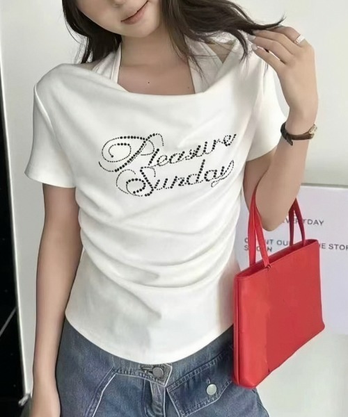 AVYL(アヴィル)の「ラインストーンロゴホルターネック半袖トップス(Tシャツ/カットソー・レディース・ホワイト/ブラック・M)」の6枚目の写真