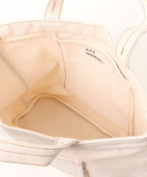 A.P.C.（アーペーセー）の「TOTE JADE（トートバッグ・レディース・オフホワイト・XS）」の4枚目の写真