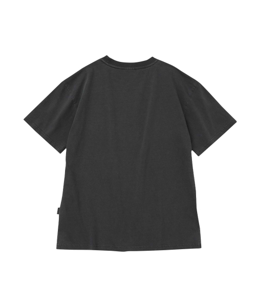 WMC（ダブリューエムシー）の「[クロップ] ガーメントダイグラフィックTシャツ_CHARCOAL GREY（Tシャツ/カットソー・メンズ・チャコールグレー・M/L/XL）」の3枚目の写真