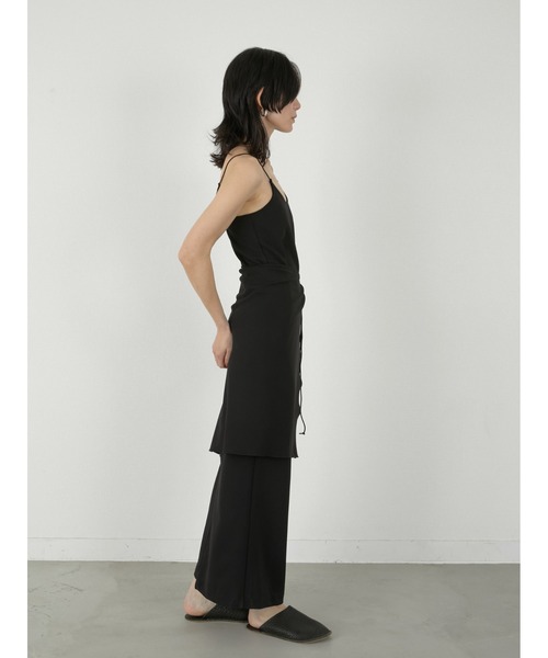 LA PEAU DE GEM（ラポドゥジェム）の「【LA PEAU DE GEM】stretch cami onepiece/ストレッチキャミワンピース（ワンピース・レディース・ブラック・FREE）」の5枚目の写真