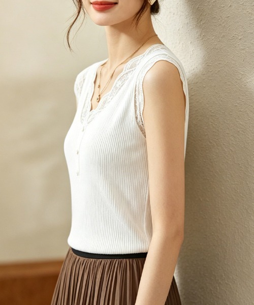 ONEP STAR(ワンピスター)の「レースVネックリブノースリーブトップス(Tシャツ/カットソー・レディース・ホワイト/ブラック・FREE)」の7枚目の写真