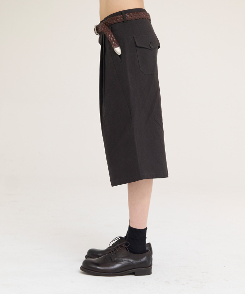 AKECII（アケシ）の「ヘリソンバミューダコットンパンツ_ウォッシュドブラック（その他パンツ・メンズ・その他・SMALL/MEDIUM/LARGE）」の3枚目の写真