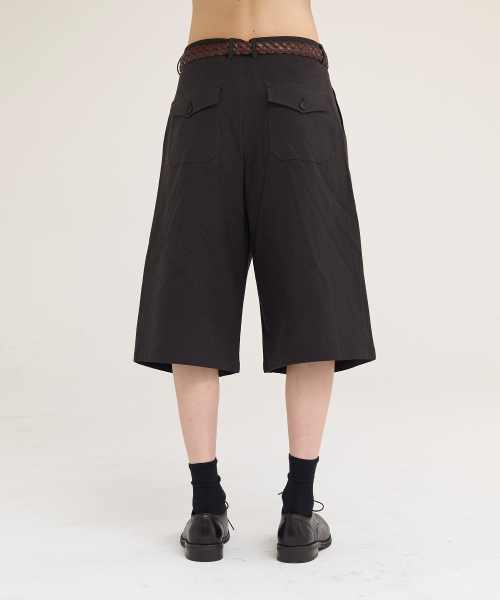 AKECII（アケシ）の「ヘリソンバミューダコットンパンツ_ウォッシュドブラック（その他パンツ・メンズ・その他・SMALL/MEDIUM/LARGE）」の4枚目の写真