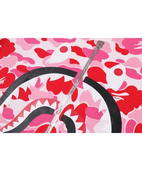 A BATHING APE(アベイシングエイプ)の「ABC CAMO SHARK TEE(Tシャツ/カットソー・メンズ・ブルー/ピンク/グリーン・XX-LARGE/LARGE/SMALL/MEDIUM/X-LARGE)」の9枚目の写真