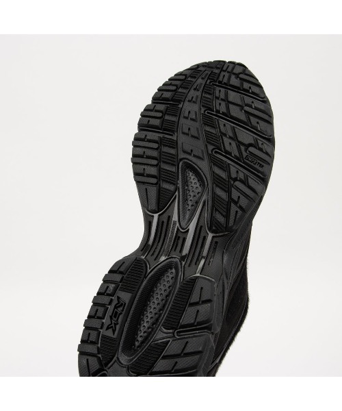 Reebok(リーボック)の「プレジャーズ プレミア トリニティ KFS / PLEASURES PREMIER TRINITY KFS(スニーカー・メンズ・ブラック・26.5cm/26.0cm/25.5cm/30.0cm/29.0cm/28.5cm/28.0cm/27.5cm/27.0cm)」の4枚目の写真