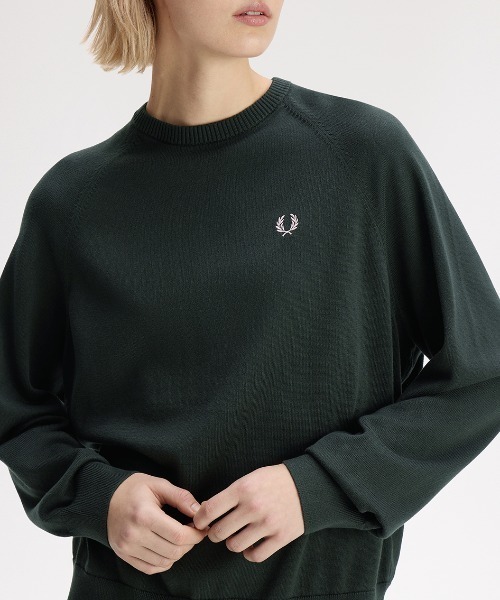 FRED PERRY(フレッドペリー)の「Crew Neck Jumper/クルーネックジャンパー(ニット/セーター・レディース・ダークグリーン/ベージュ・8/10)」の9枚目の写真