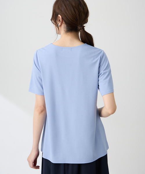 A/C DESIGN BY ALPHA CUBIC(エーシーデザインバイアルファキュービック)の「フラワーイラストプリントTシャツ【ひやツヤ・UVカット・接触冷感・大きいサイズあり】(Tシャツ/カットソー・レディース・ライトグレー/サックスブルー/ネイビー・M/L/LL/3L)」の6枚目の写真