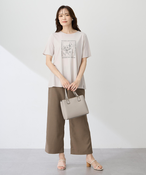 A/C DESIGN BY ALPHA CUBIC(エーシーデザインバイアルファキュービック)の「フラワーイラストプリントTシャツ【ひやツヤ・UVカット・接触冷感・大きいサイズあり】(Tシャツ/カットソー・レディース・ライトグレー/サックスブルー/ネイビー・M/L/LL/3L)」の10枚目の写真