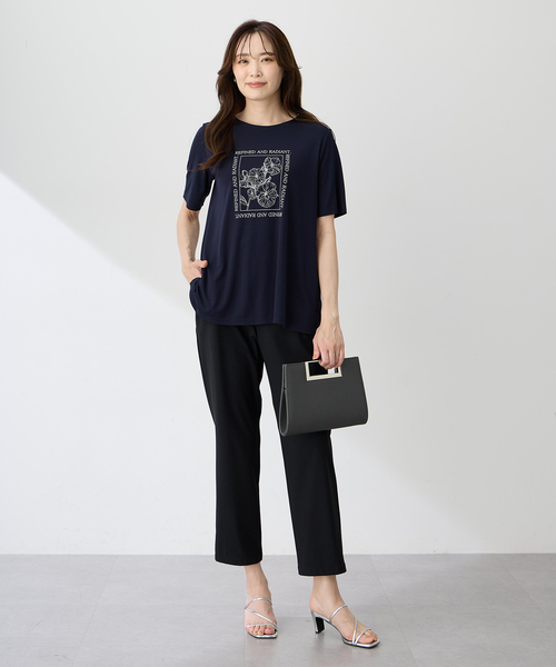 A/C DESIGN BY ALPHA CUBIC(エーシーデザインバイアルファキュービック)の「フラワーイラストプリントTシャツ【ひやツヤ・UVカット・接触冷感・大きいサイズあり】(Tシャツ/カットソー・レディース・ライトグレー/サックスブルー/ネイビー・M/L/LL/3L)」の12枚目の写真