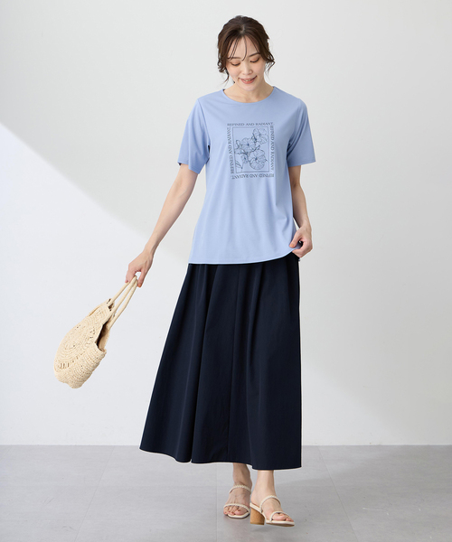 A/C DESIGN BY ALPHA CUBIC(エーシーデザインバイアルファキュービック)の「フラワーイラストプリントTシャツ【ひやツヤ・UVカット・接触冷感・大きいサイズあり】(Tシャツ/カットソー・レディース・ライトグレー/サックスブルー/ネイビー・M/L/LL/3L)」の14枚目の写真