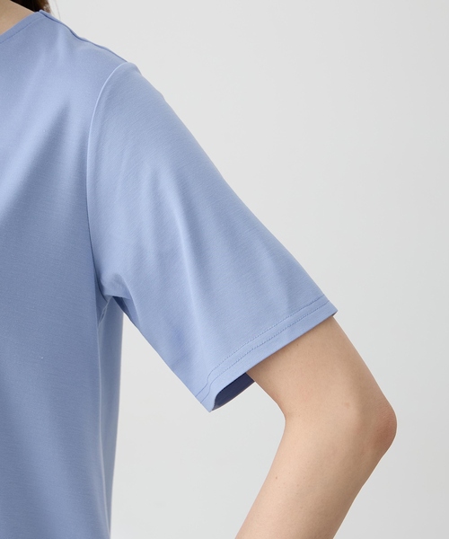 A/C DESIGN BY ALPHA CUBIC(エーシーデザインバイアルファキュービック)の「フラワーイラストプリントTシャツ【ひやツヤ・UVカット・接触冷感・大きいサイズあり】(Tシャツ/カットソー・レディース・ライトグレー/サックスブルー/ネイビー・M/L/LL/3L)」の16枚目の写真