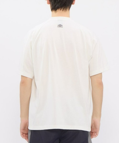 UMBRO(アンブロ)の「umbro/アンブロ 【EC別注】オーバーサイズグラッフィックTシャツ(Tシャツ/カットソー・メンズ・ネイビー/ホワイト/ブラック・S/O/M/L)」の8枚目の写真