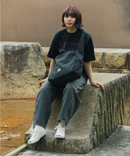 UMBRO(アンブロ)の「umbro/アンブロ 【EC別注】オーバーサイズグラッフィックTシャツ(Tシャツ/カットソー・メンズ・ネイビー/ホワイト/ブラック・S/O/M/L)」の19枚目の写真