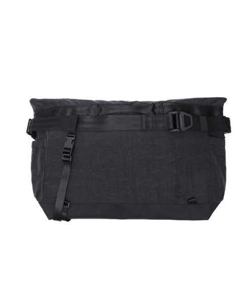 CHROME（クローム）の「［ CHROME / クローム ］COURIER FLAP MSNGR 20L BKCK_BLACK CRINKLE / クーリエ フラップ メッセンジャー 20L ブラック クリンクル 耐水 容量：20L（メッセンジャーバッグ・メンズ・ブラック・FREE）」の10枚目の写真