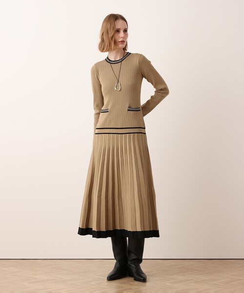 allureville(アルアバイル)の「【Oggi.jp掲載】ラインアクセントプリーツニットワンピース(ワンピース・レディース・ベージュ/ネイビー・1/2)」の2枚目の写真