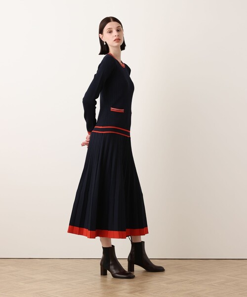 allureville(アルアバイル)の「【Oggi.jp掲載】ラインアクセントプリーツニットワンピース(ワンピース・レディース・ベージュ/ネイビー・1/2)」の8枚目の写真