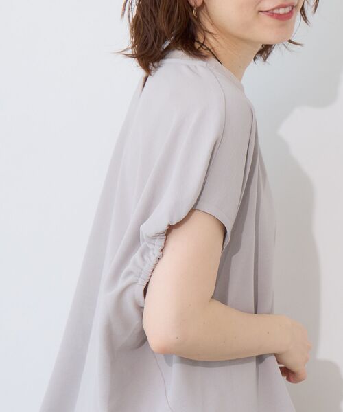 le.coeur blanc(ルクールブラン)の「【UVカット】ハイストレッチカルゼプルオーバー(シャツ/ブラウス・レディース・ライトグレー/チャコールグレー・38)」の14枚目の写真