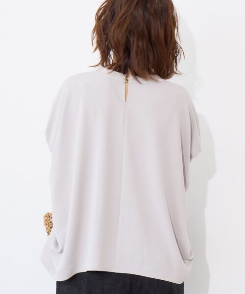 le.coeur blanc(ルクールブラン)の「【UVカット】ハイストレッチカルゼプルオーバー(シャツ/ブラウス・レディース・ライトグレー/チャコールグレー・38)」の15枚目の写真