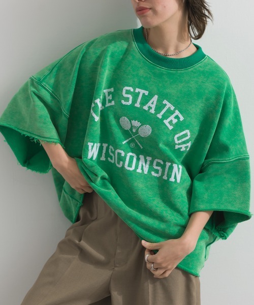 enhaut(アンオート)の「裏毛ケミカルパウダー加工 スウェット THE STATE OFフロッキーロゴ プリントプルオーバー(Tシャツ/カットソー・レディース・チャコールグレー/ネイビー/グリーン/ブラウン/レッド・FREE)」の4枚目の写真