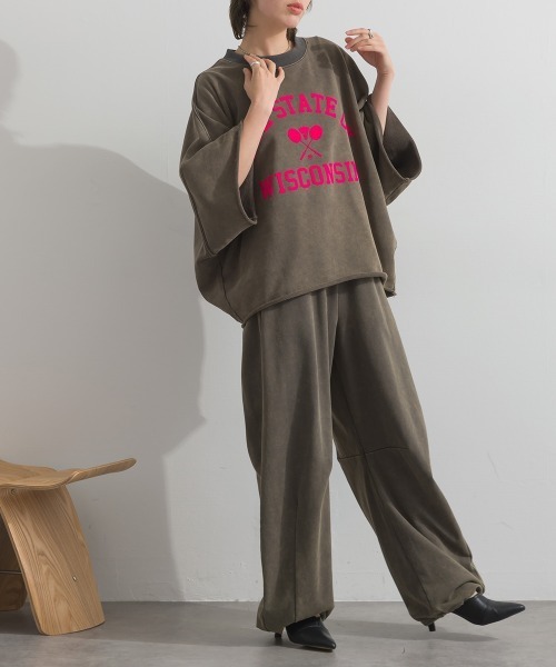 enhaut(アンオート)の「裏毛ケミカルパウダー加工 スウェット THE STATE OFフロッキーロゴ プリントプルオーバー(Tシャツ/カットソー・レディース・チャコールグレー/ネイビー/グリーン/ブラウン/レッド・FREE)」の7枚目の写真